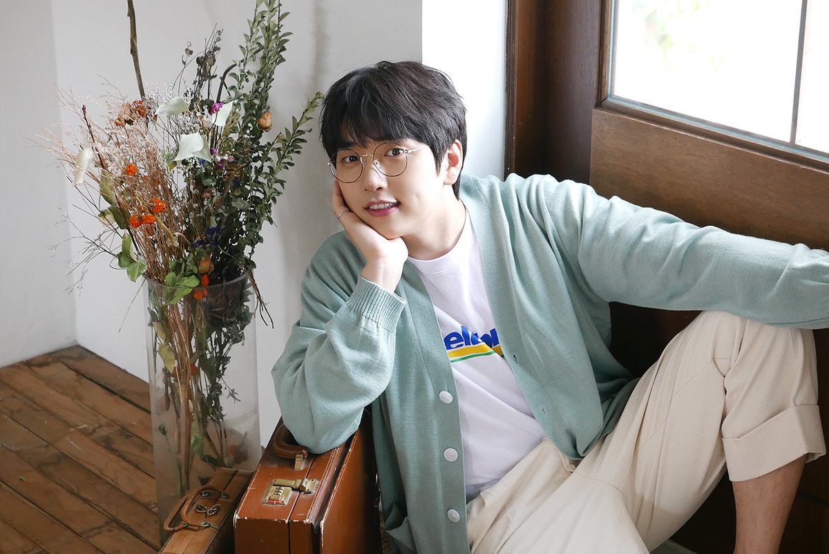 ToMySandeul's tweet photo. #SANDEUL_CONCERT 
#산들단독첫콘서트
#산들바람숲
#블루스퀘어_아이마켓홀
#6월29일토요일6시_6월30일일요일5시

우리이쁜 삼돌이 보려고 누나 서울간다~
4밤자고 29일날 보자~ 
기대 마니하고 설렘갖고 간당~~😉👉

#B1A4 #산들 #Sandeul #삼돌 https://t.co/5Rx6l0AeVo