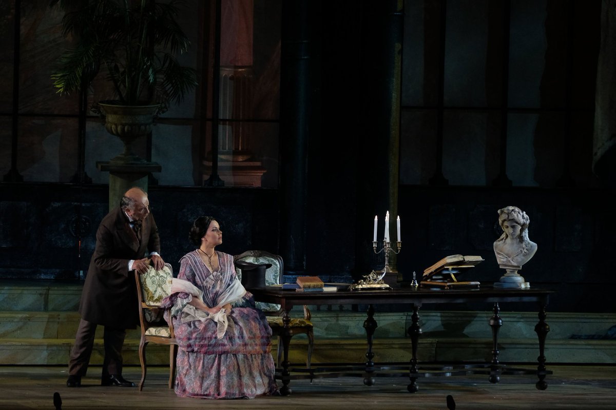 arenadiverona's tweet photo. #LaTraviata, con il nuovissimo allestimento firmato da #FrancoZeffirelli, ha dato il via alla 97° Stagione Lirica #inarena! Ecco per voi alcuni scatti dalla Prima. https://t.co/FR9qNxvC5u https://t.co/wbOcEfUNzJ