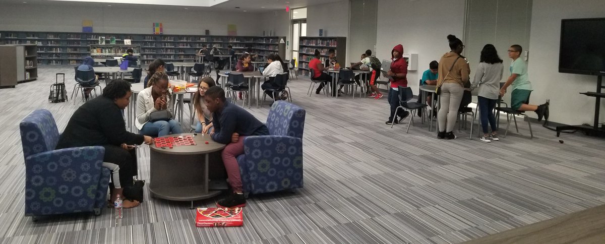 TeagueLMC's tweet photo. Morning Escape Time in the LMC at @Camp_JonesMS!! Computer time, Ms. @imrallnguema is playing checkers with a few campers and a few others are coloring!! #MSSummerCamp  #AISDSummerCamp #Allin4Aldine https://t.co/pvDOZjtLiw