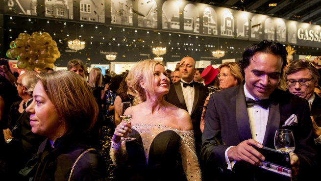 We zeggen niet dat het door het geld komt, maar een miljonair is minder vaak alleen: rtlz.nl/life/personal-…