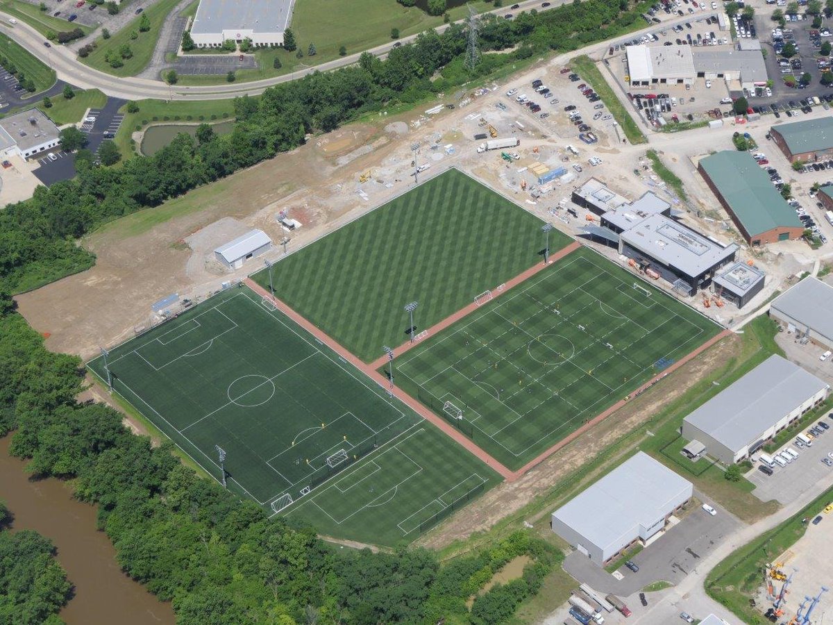 Check out that progress! All of the First Team building roofs and the Academy roof are substantially complete. Glass framing and installation is taking place in multiple areas. Head to our Facebook page for the full update. 

ℹ️: fccincy.com/MHTCFB