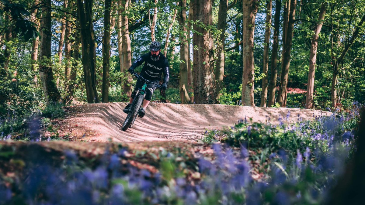 .<a href="/richbcam/">Rich</a> in his <a href="/TotalMTB_/">TotalMTB CIC - Mental Health💚</a> jersey at <a href="/LeedsUrbanBike/">Leeds Urban Bike Park</a>

Click the link to check out our website &amp; portfolio
dialledmedia.co.uk

#DialledMedia #GetDialled

#MTB #TotalMTB #MountainBike #Design #GraphicDesign #Video #Drone #Photography #Branding #LogoDesign #Photo #WebDesign