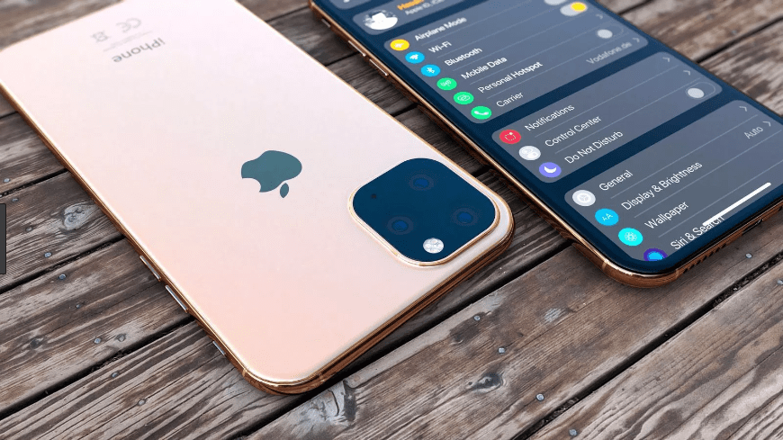 Gizchina's tweet photo. 2019 iPhones to come with Lightning ports instead of USB-C #iPhones #USB-C #Squarecamera #lightning #news https://t.co/aYbqgEmxK3 https://t.co/ATxvUp1ASm