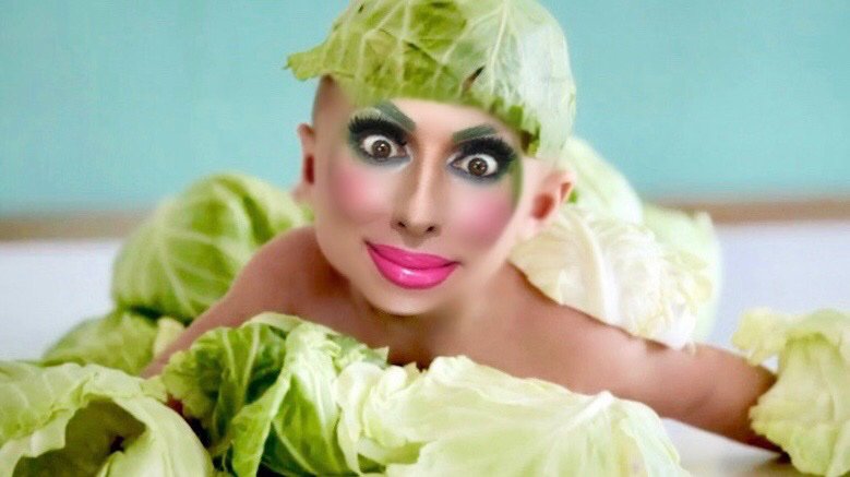 HeddaLettucenyc's tweet photo. I am always getting requests to see my baby pictures. So here you go! Wasnβt i just a cutie? #babypictures #baby #lettucepatch #lettuce #dragqueen #green https://t.co/JyetURCtUm