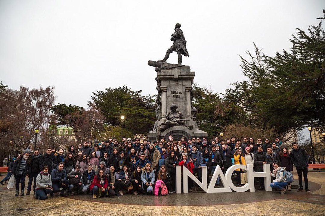 AGestoo's tweet photo. Entre 20 y 23 de junio estuvimos a cargo de la producción de la 16º FAE "Feria Antártica Escolar" organizada por el @inach_gob. Estudiantes de todo el país se hicieron participe, compitiendo  y compartiendo multiples proyectos escolares relacionados a la ciencia. https://t.co/3anCydnrbS