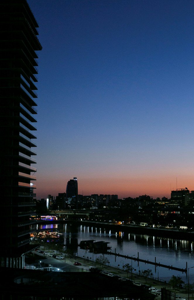 hotelmadero's tweet photo. SAVE THE DATE 28/6 #LetsDoIt! Are you in? Te invitamos a disfrutar de nuestro exclusivo Rooftop Cocktail junto a @BodegaSalentein. Dj Sessions by SRZ, tragos de autor, sushi bar y propuesta gourmet - 20hs. 
RSVP only - rsvp@hotelmadero.com #CoolPeople #CoolParty #HotelMadero https://t.co/cRcRhR63Uf