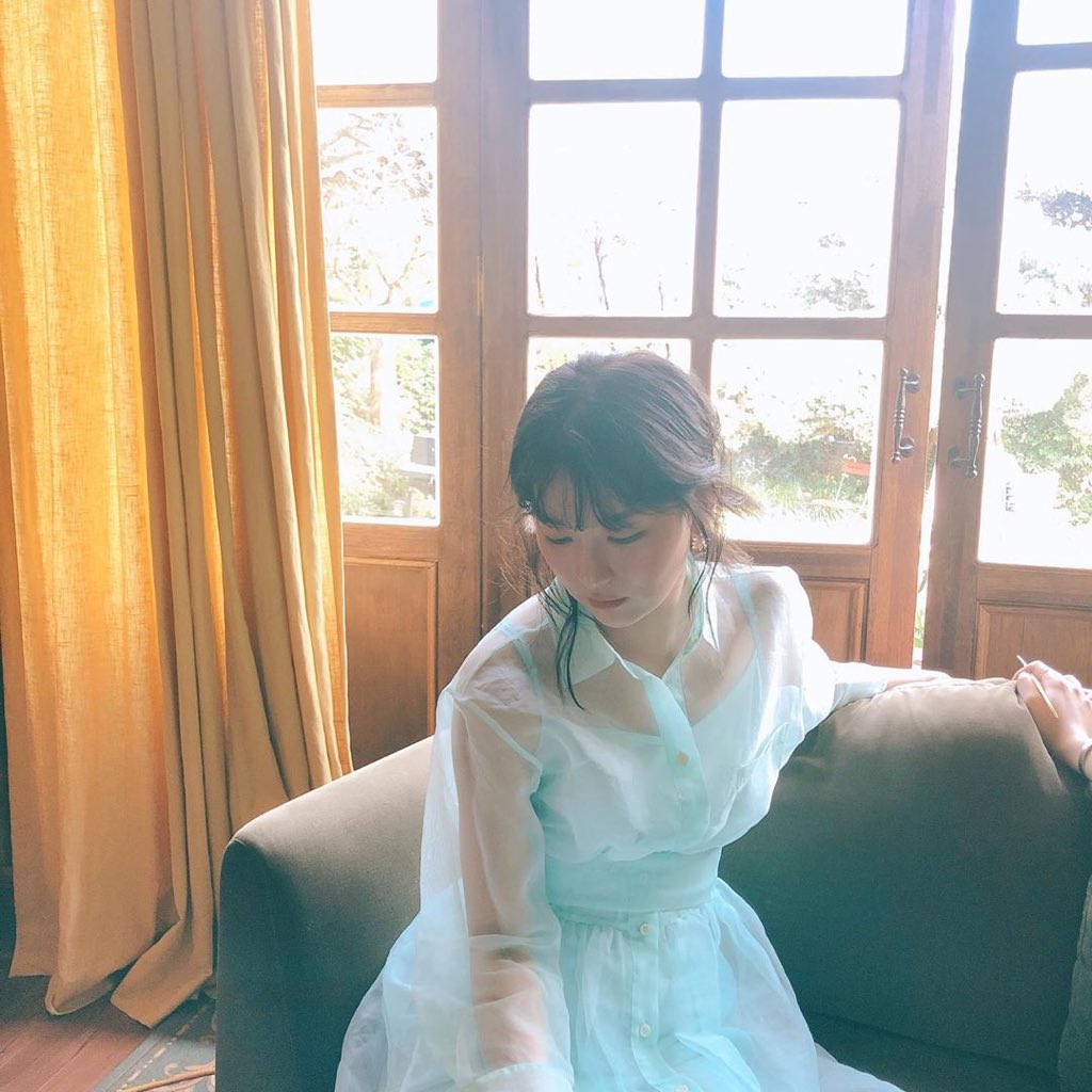 seulginsta's tweet photo. ♡ IG POST | hi_sseulgi : https://t.co/95oOkbbgds