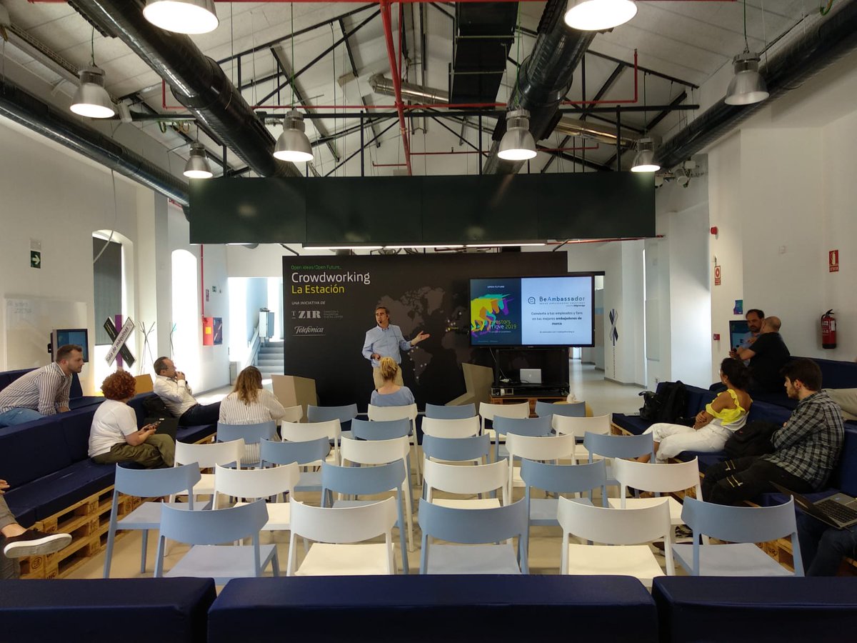 TZIR_'s tweet photo. Las #startups #Adwalk @AncoraVigo @BeAmbassadorES @eCapture_3D #Finoa @invertidosES @emxys @HealthinnTech #Rehand #TrustElevate ensayan las #presentaciones que harán mañana ante #inversores en #InvestorsinLove. ¡Un unicornio 🦄 de posibilidades! @OpenFuture_ #OFStartups https://t.co/1WJqgEt2Dk