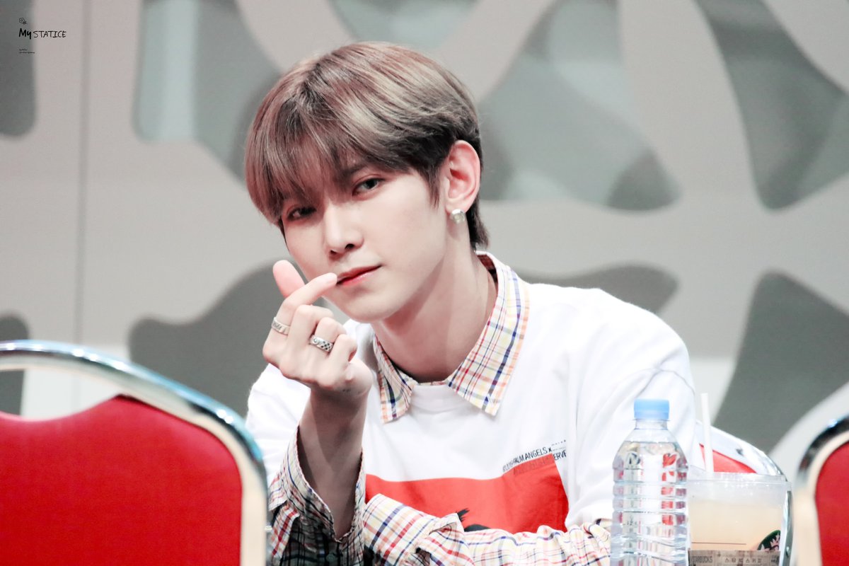 StaticeStatue's tweet image. 20190623 상암 팬싸인회 

우리 여상이 막 그로케 찌그시면 안되거든여!🐥

#강여상 #yeosang #정우영 #wooyoung #에이티즈 #ATEEZ #스타치스 #STATICE 
@ATEEZofficial
 #One_To_All