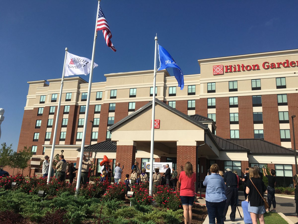SFHSband's tweet photo. Exciting time for members of the Edmond Santa Fe Band with @NealMcCoy this morning for his 1,265th Consecutive Pledge of Allegiance at Hilton Garden Inn &amp; Edmond Conference Center.  Proud of our Pack! https://t.co/Gjaqf0D2ID