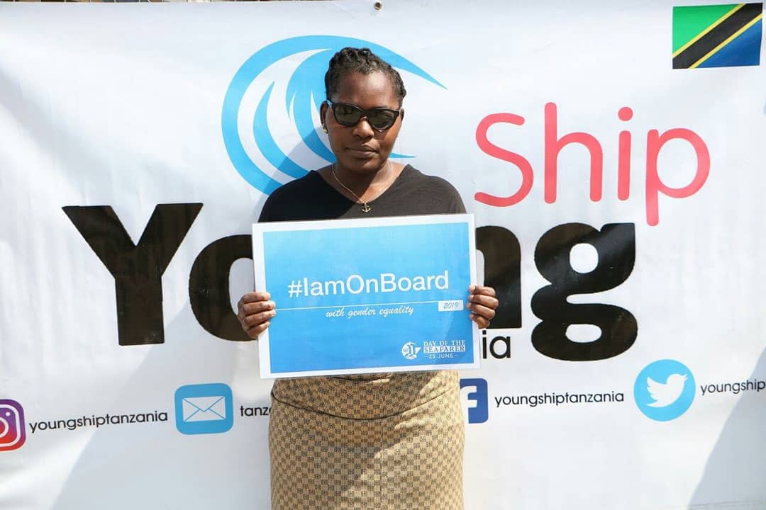 YoungShipTZ's tweet photo. Students at DAR ES SALAAM MARITIME INSTITUTE, #TANZANIA in pictures to encourage gender equality in #Maritime #IamonBoardwithGenderEquality early today!! @YoungShipTZ @IMOHQ @UNDP @UN_Women @WOMESAHQ #SheIsBlue https://t.co/eawYID25Lj