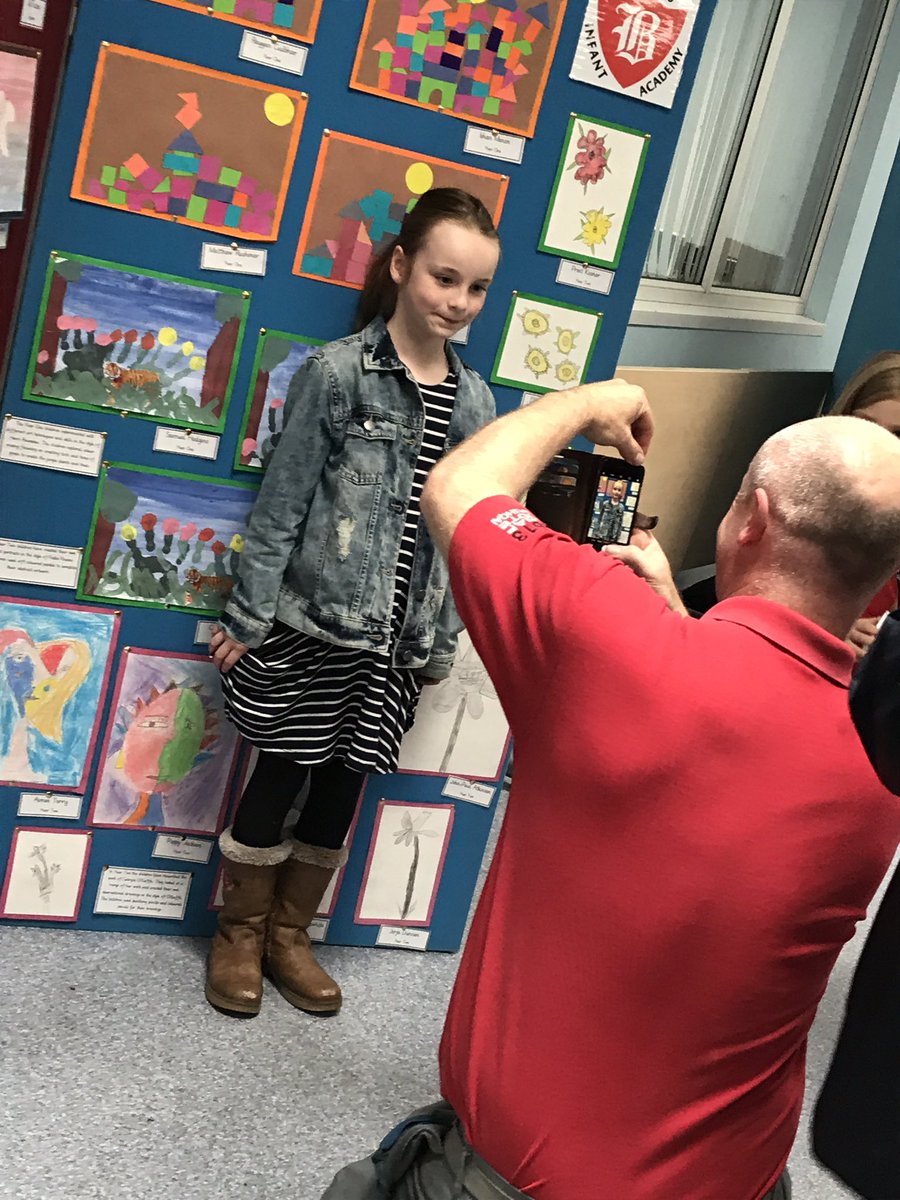 thornhillcreate's tweet photo. Lots of excitement to see artwork from reception to GCSE @thornhill_uk Exhibition of the Arts 2019 https://t.co/NlwmcoqeW8
