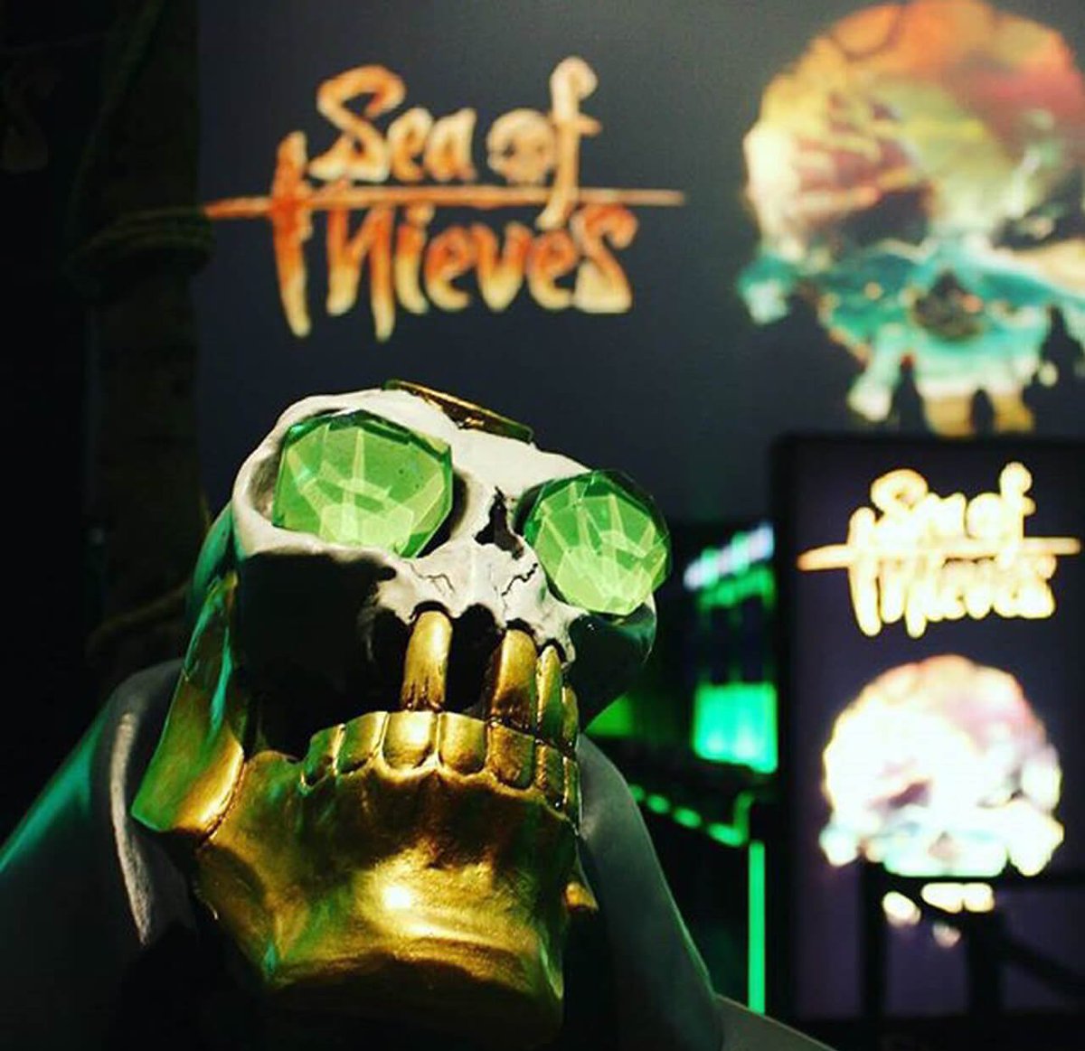 findtheneedleuk's tweet photo. These are well worth checking out, the work Spur Creative do is amazing and they work with such a wide veriety of companies! Will they be back next year? @Rare_Elite @JoeNeate1? 😁 #sculpture #model #seaofthieves #xbox #rareelite #E32019 #E3 #XboxE3 #XboxGamePass https://t.co/MuSr9ISP7p
