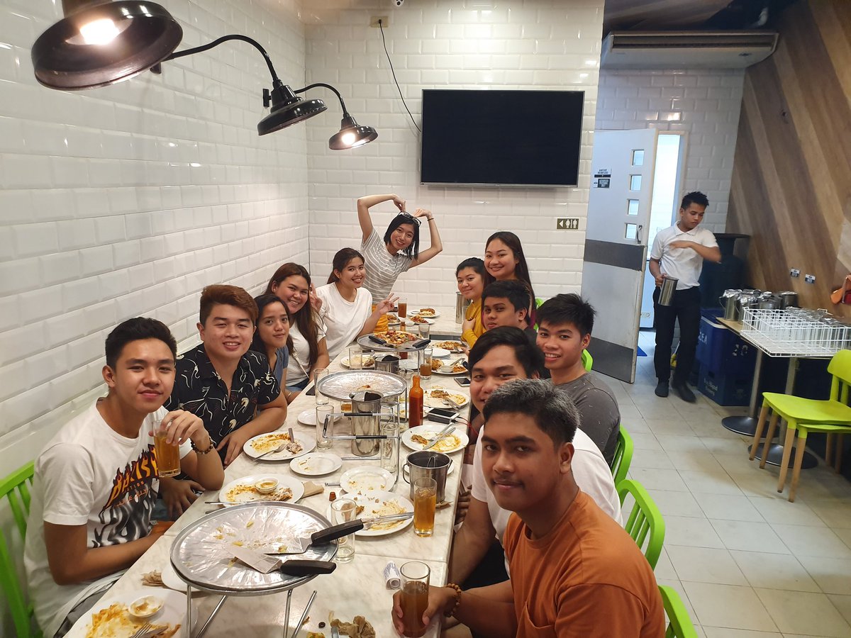 Andreacuack's tweet photo. Thank you @ianbelltran @miggsszz ❤ cuack will miss you 😭 https://t.co/TyMcVICD3t
