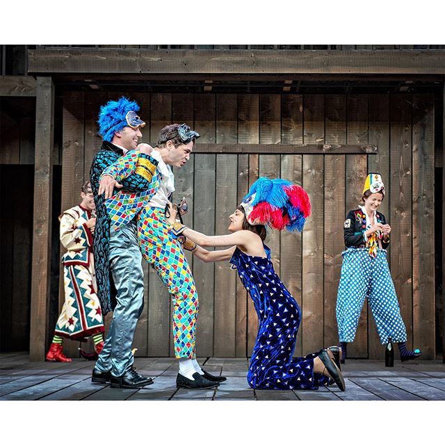 RoblingPix's tweet photo. Image used by @myfanbasetv. @alexvlahosofficial @ShanayaRafaat @shakespearesrosetheatre #actors #romeoandjuliet #shakespeare #popupshakespeare #play #stage #theatre #york #northyorkshire #yorkshire #uk #productionshot #productionphotographer #productionp… https://t.co/dBpG9dvvOd https://t.co/opO71RR6td