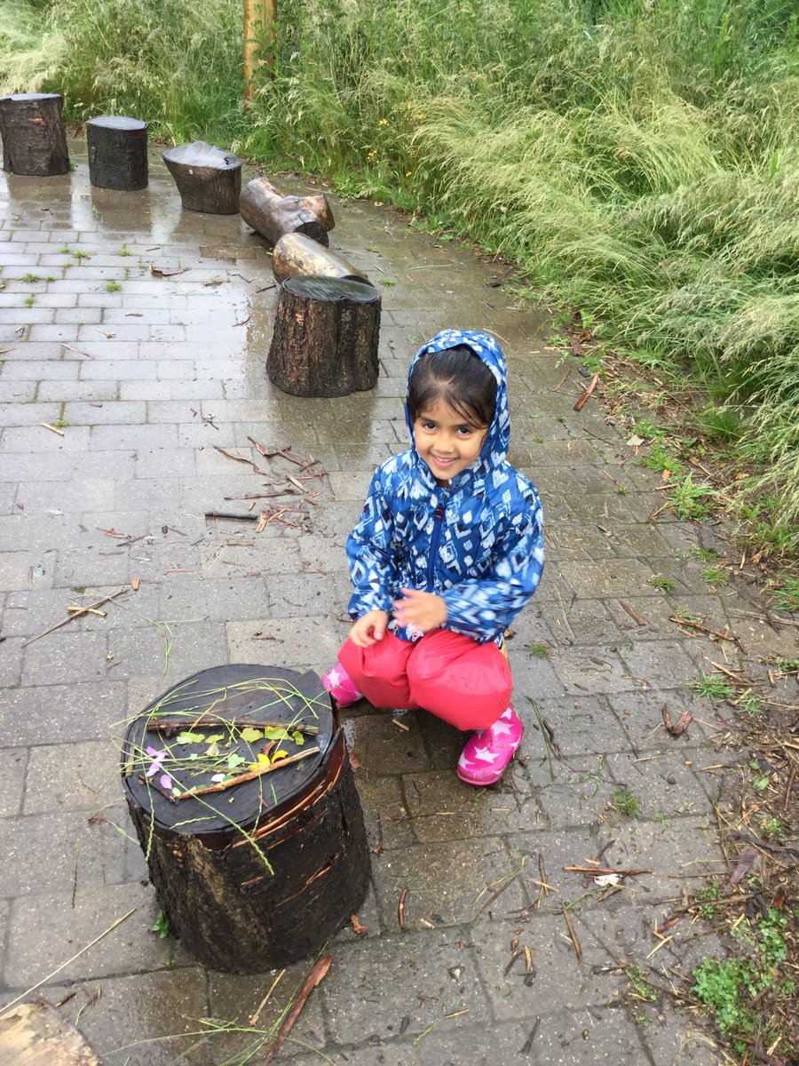 ForestScientia's tweet photo. It rained a lot today but it didn’t stop us having fun at Forest School. We made nests with the reception children in Plato class.
#forestschool @ScientiaAcadem1  #playingintherain https://t.co/Dmf2BQ7r8C