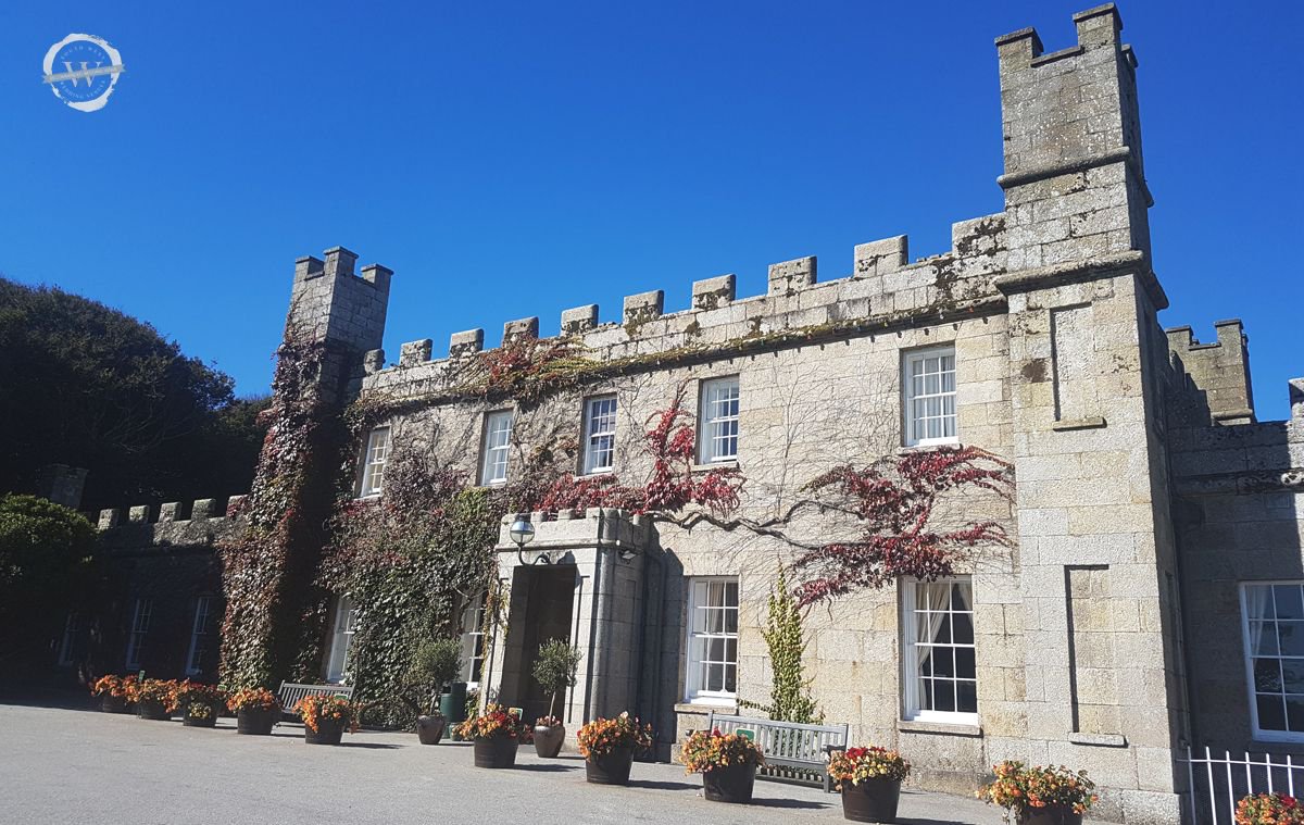 .<a href="/LoveTregenna/">Tregenna Castle</a> - Welcome to one of the most inspiring wedding venues Cornwall has to offer. With 4 indoor and 2 outdoor venues to choose from, accommodating up to 250 guests, Tregenna Castle provides a breathtaking backdrop for your special day. southwestweddingvenues.co.uk/tregenna-castle