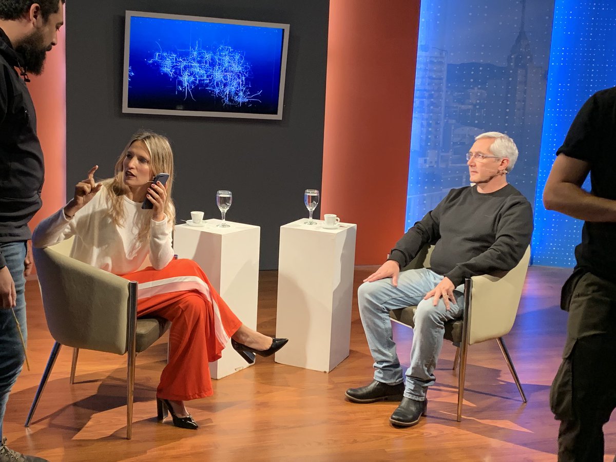 Grabando la participación en el programa #CuartoOscuro en <a href="/CanalAcequia/">Acequia</a>. Los invitamos a verlo el próximo viernes a las 22 en canal 29 de TDA, 11 de Supercanal y en acequia.tv