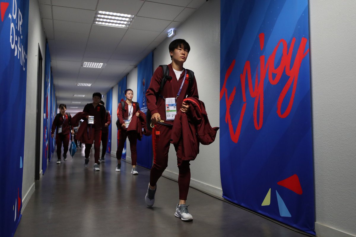 FIFAWWC_CHN's tweet photo. Team arrived, with high spirit! 
球队顺利到达球场! https://t.co/q773Ia0v4e