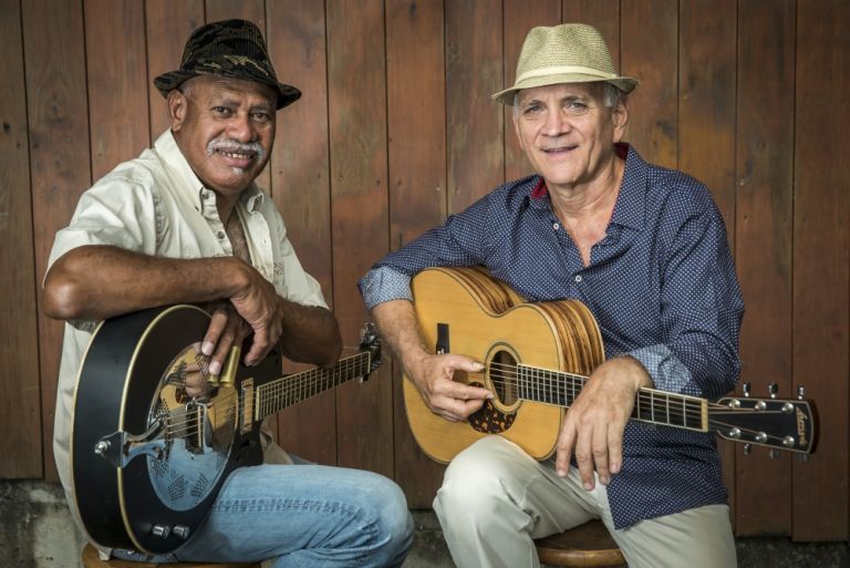 ** CONCERT RAFRAÎCHISSANT ** paris-est-villages.com/evenement/kaor… KAORI - chanson française / world - présentation de l’album "À ciel ouvert" - en concert au Studio de l’Ermitage mercredi 26 juin 2019 #Paris20 #PEAV <a href="/studioermitage/">Studio de l'Ermitage</a> <a href="/Samuel_Beaumier/">Samuel Beaumier</a> <a href="/Baro75020/">Setni Baro</a> <a href="/magalideclermon/">Cazes Nicole.#1547</a> <a href="/virginievotier/">Virginie Votier</a>