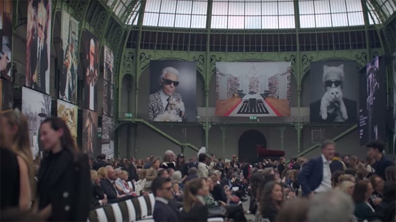 itsaboutmatter's tweet photo. Karl For Ever - Highlights From Karl Lagerfeld's Memorial Show in Paris https://t.co/wiklE322aD @KarlLagerfeld #KarlLagerfeld #KarlforEver @CHANEL @Fendi #chanel #fendi #fashiondesigner #fashion #Paris #GrandPalais @GrandPalaisRmn https://t.co/6xXwNOs50j