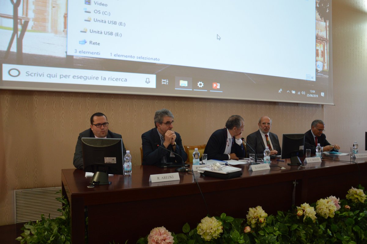 FondazioneTV's tweet photo. Panel "Immigration, Africa and international cooperation for sustainable development" con @margiodi @cooperazione_it, Domenico #Fanizza @IMFNews, Furio C. #Rosati @EconTorVergata e Rabah #Arezki @WorldBank
#Economia #migranti #cooperazione
#VillaMondragone
#25giugno https://t.co/YOoWLsXyLS