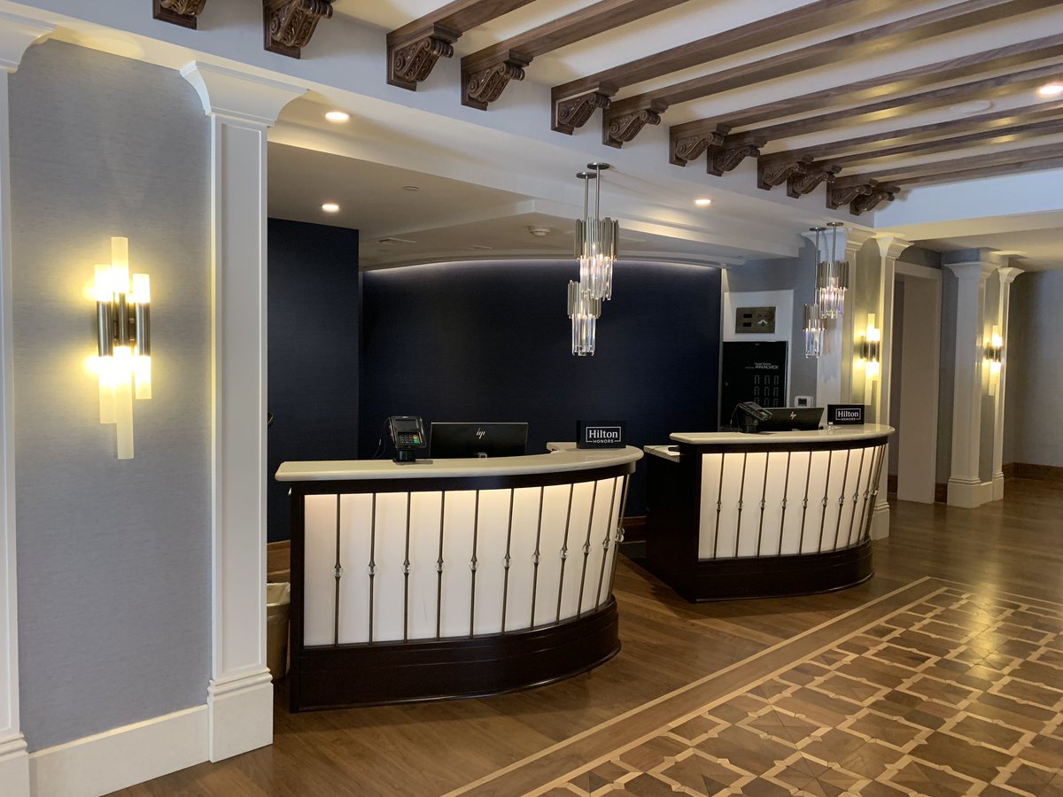HiltonCheckers's tweet photo. Walk into our brand new lobby - 1927yr/2019yr ✨🙌🏼 #hiltoncheckerslosangeles
#1927bar&kitchen
#hilton
#hhonors
#dtla
#losangeles #hiltonworldwide https://t.co/4Ui0WS2LqR