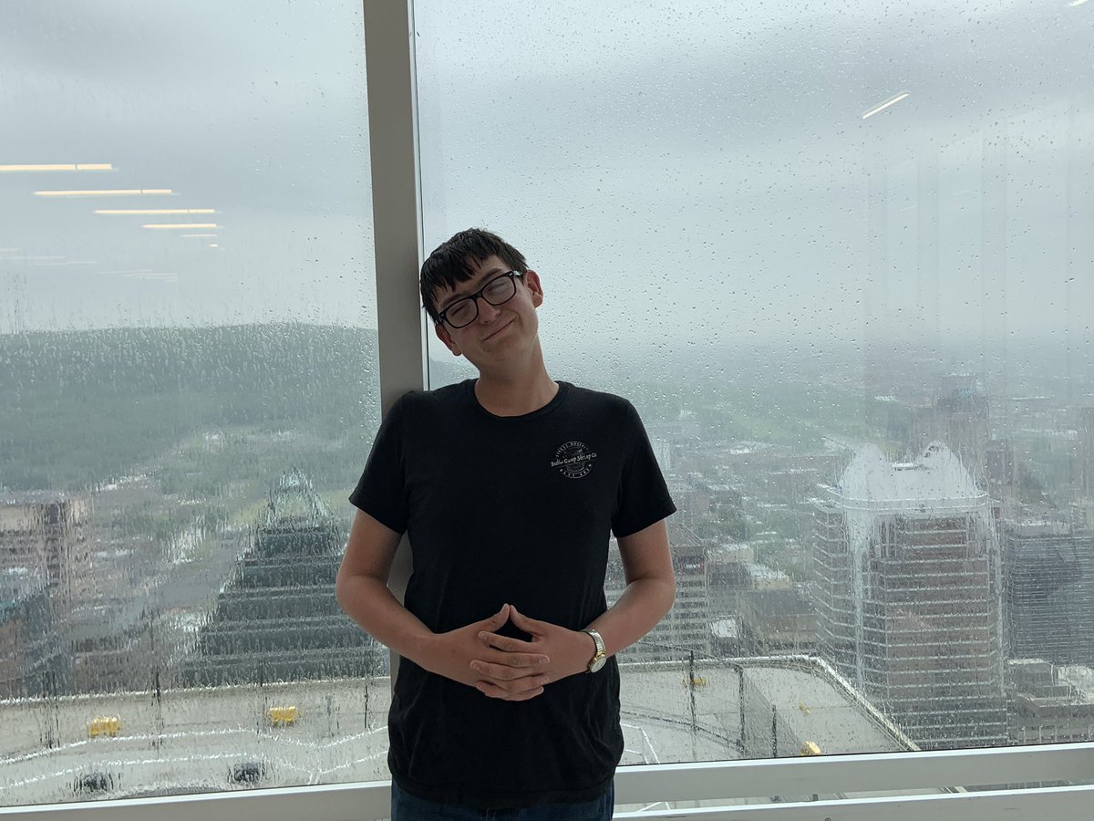 oxfordschoolhfx's tweet photo. Grade 9 Trippers are enjoying the 360 view of Montreal at Observatoire la Place Ville Ste Marie ! #KnightsInQuebec #OxfordPride https://t.co/zflFiVMeJK