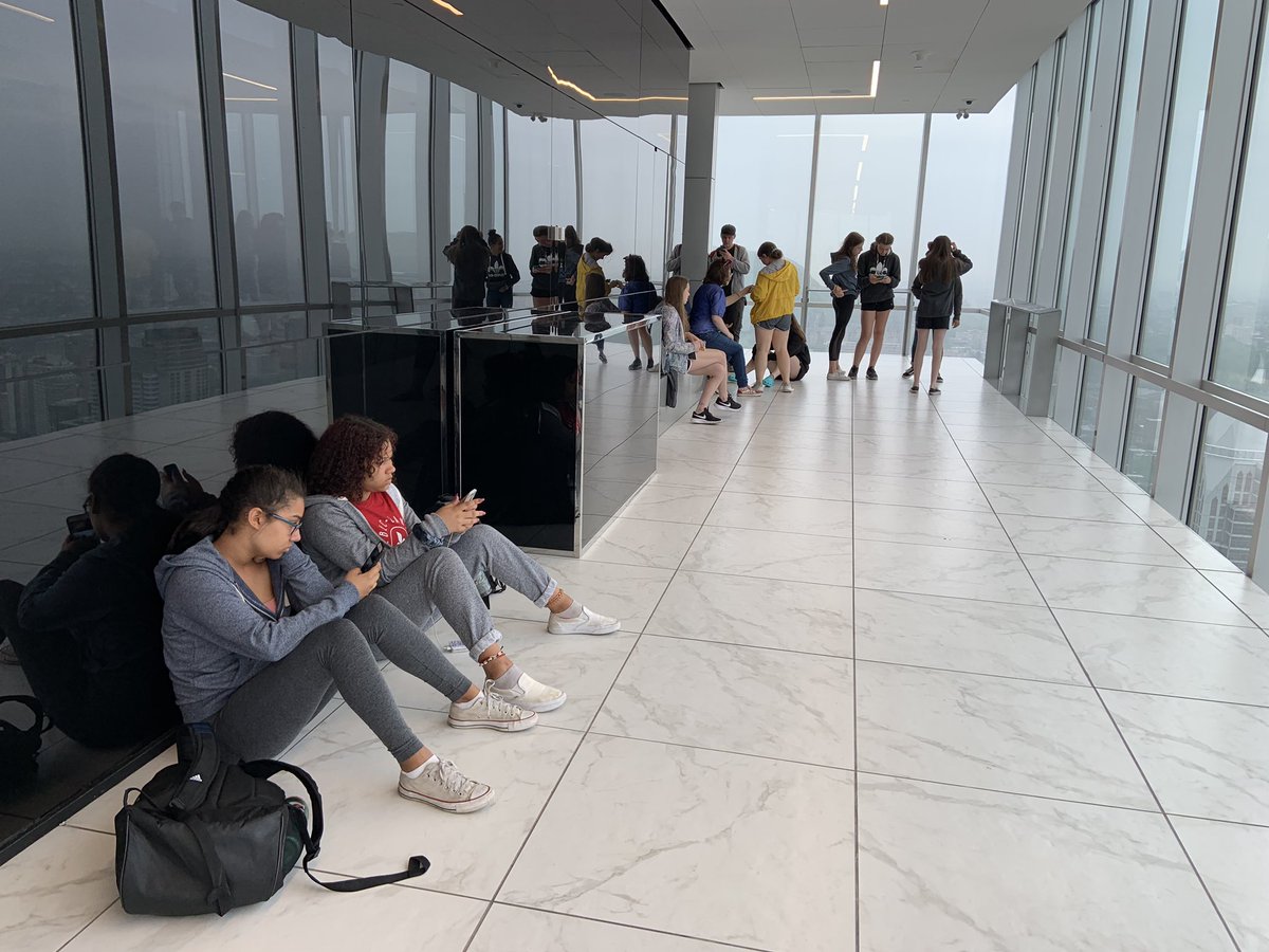 oxfordschoolhfx's tweet photo. Grade 9 Trippers are enjoying the 360 view of Montreal at Observatoire la Place Ville Ste Marie ! #KnightsInQuebec #OxfordPride https://t.co/zflFiVMeJK