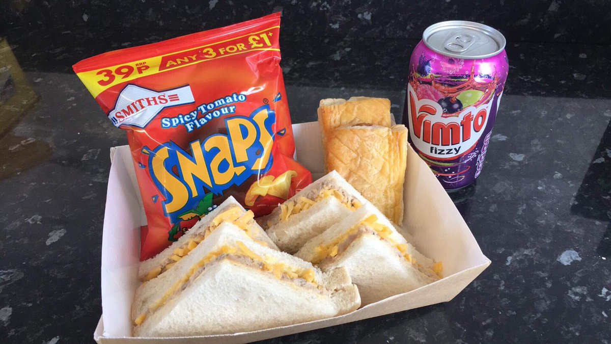 SnapBoxCafe's tweet image. Starting this week Snap Box Cafe are introducing a fantastic new cold sandwich meal deal on our vans!🥪🚚 For just £3.00 you can get a sandwich, snaps or frazzles crisps, a sausage roll and one of selected cans of pop🥪🥤Now that’s what you call value for money!