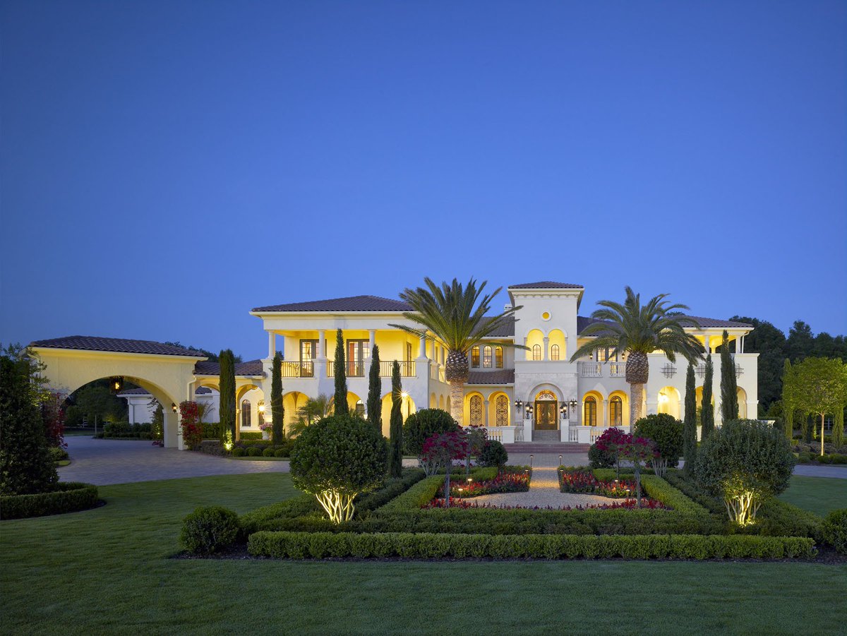 RedTailHomes's tweet image. New construction homes are still available at RedTail. Schedule a tour today with one of our luxury custom home builders. 🌞🏡

hubs.ly/H0hhPdr0