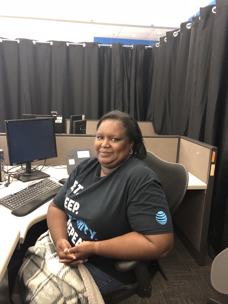 NequanaW's tweet photo. #TurnUpTuesday #RedHatTeam #MsDebraWitDaBB #TuggleNation #BestYearEver @OS_CallCenter @zaentre https://t.co/PuxX91LvYC