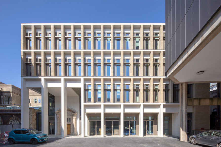 JPJ19971's tweet photo. Recent photos of the completed project, North Range Building. 
@KawneerUK  @kiergroup 
#completedproject 
#building 
#north 
#range https://t.co/zH5Gkh24ss