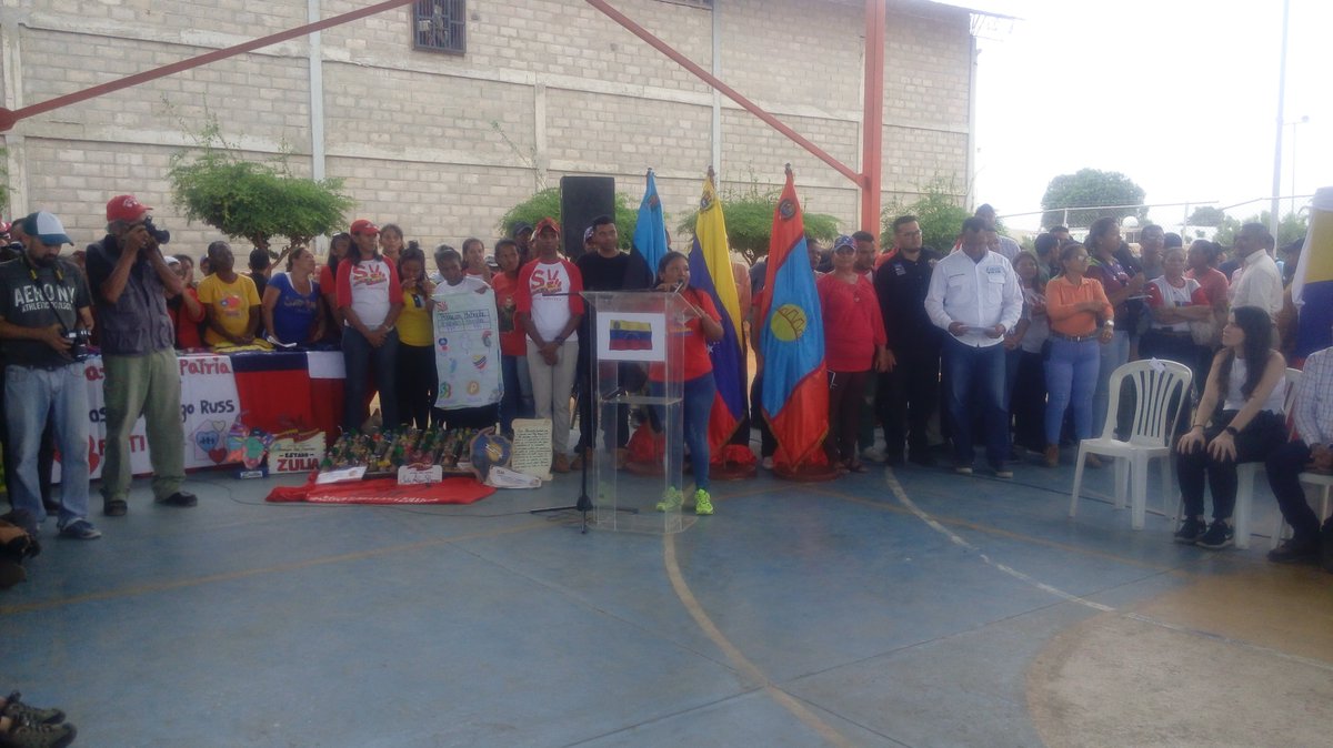 HogaresZulia's tweet photo. #22junio actividad de la Gran Mision Hogares de la Patria Eulalia Buroz con la Presencia de @JMariarosa nuestra Secretaria Nacional del Sistema de Misiones y Grandes Misiones @psuvaristobulo @PartidoPSUV @NicolasMaduro @VTVcanal8 @hogarespatriave  @OmarPrietoGob https://t.co/vgrQL6fHSG