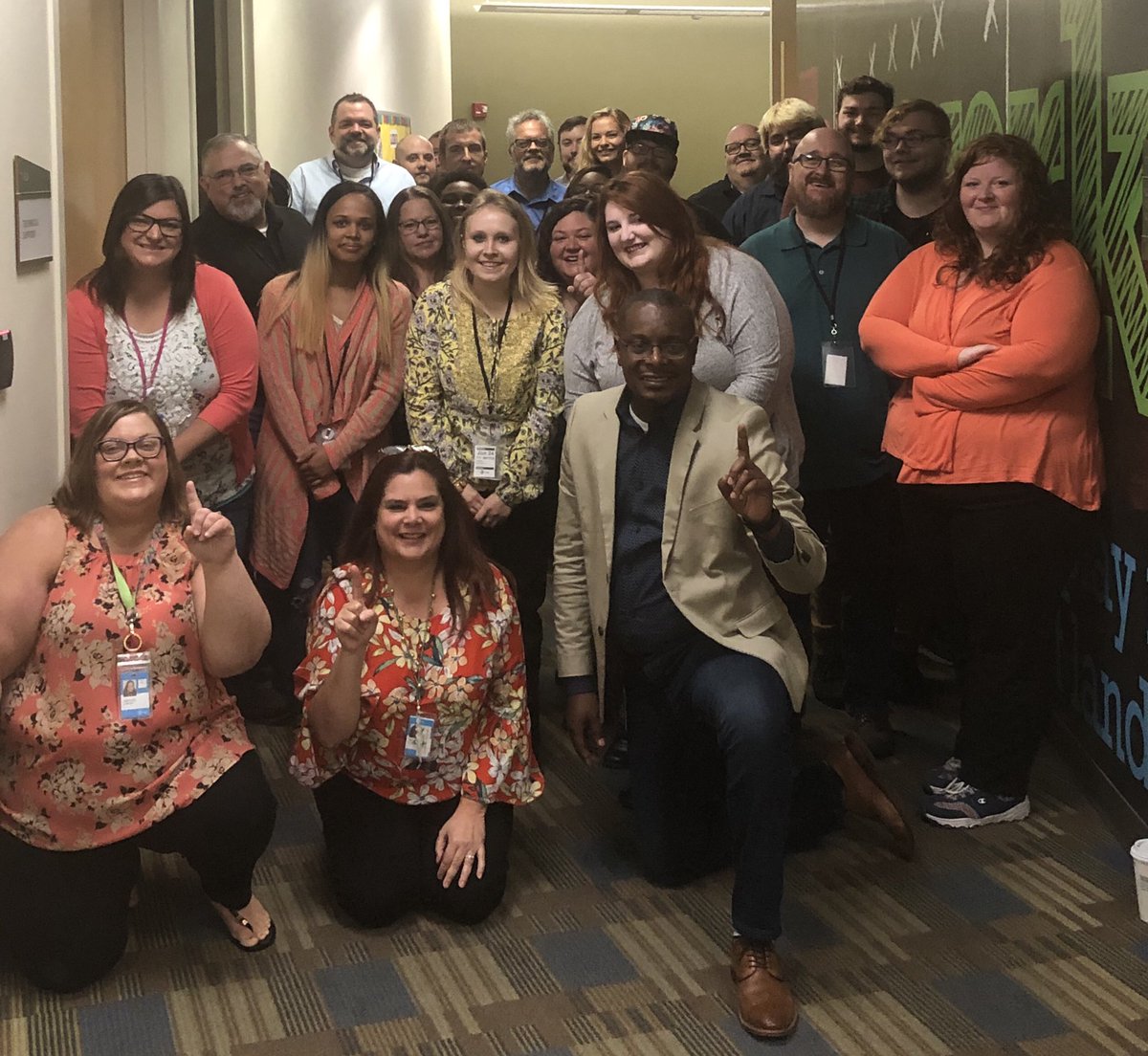 ReginaValdivi1's tweet photo. Give it up for Evansville, Indiana! First day of MSS New Hire training.  #TUProud Paving the way! 👷🏻‍♂️👷🏽‍♀️🤩 @EvansvilleMss @ADChad2013 @NovaO @CowboyBart333 https://t.co/yMWgsOmsVg