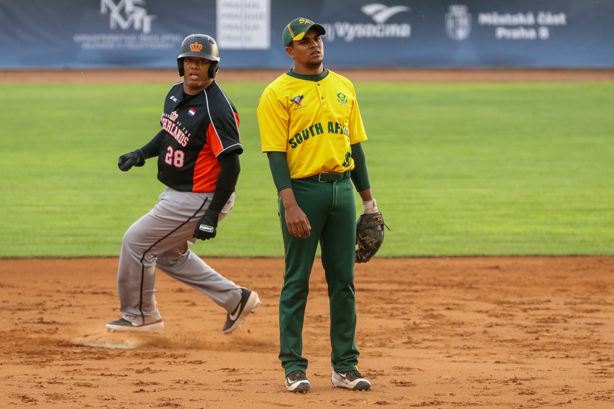 TiisetsoMalepa's tweet photo. Still digesting poor results of #BafanaBafana,#ProteaFire on the world stage, there's also the small matter of our snr men's softball team @RSA_Softball. They finished 12th in a 16-team World Championships in the Czech Republic winning just 1 match last week. 

#WBSCMensSoftball https://t.co/NwnS8A5H5M