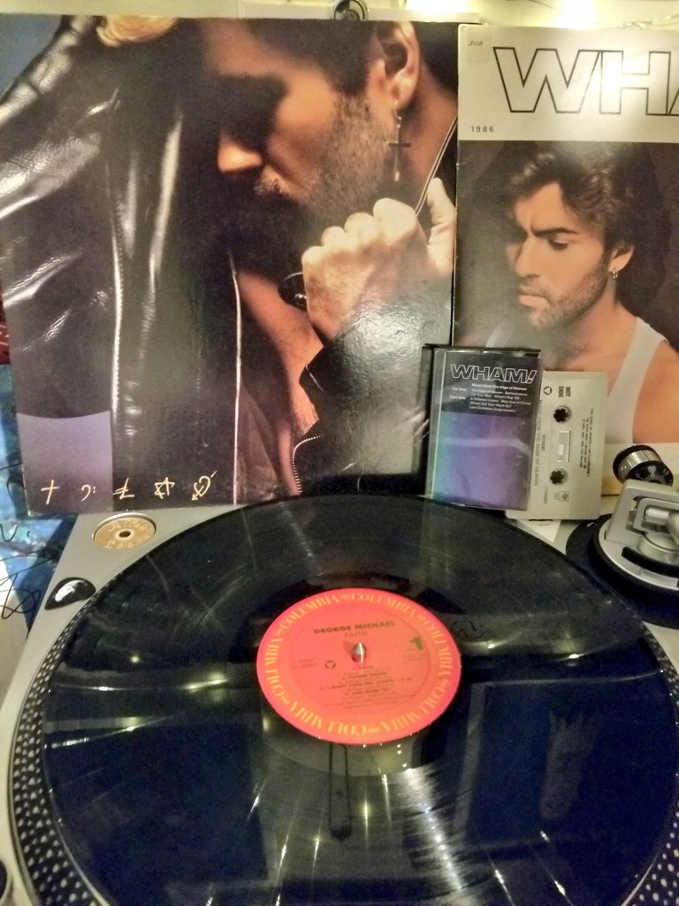 Such a beautiful voice...
Happy Birthday to one of my earliest & forever faves-

George Michael  