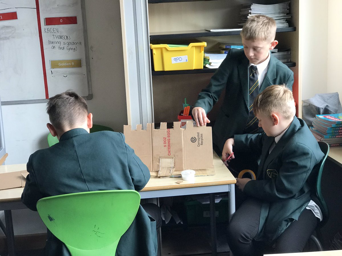 RBSCHumanities's tweet photo. Building #castles in @RBSCHumanities #history with #KS3 students #AspireAchieveCelebrate @RobertBlakeSC https://t.co/0ULnCiSo6y