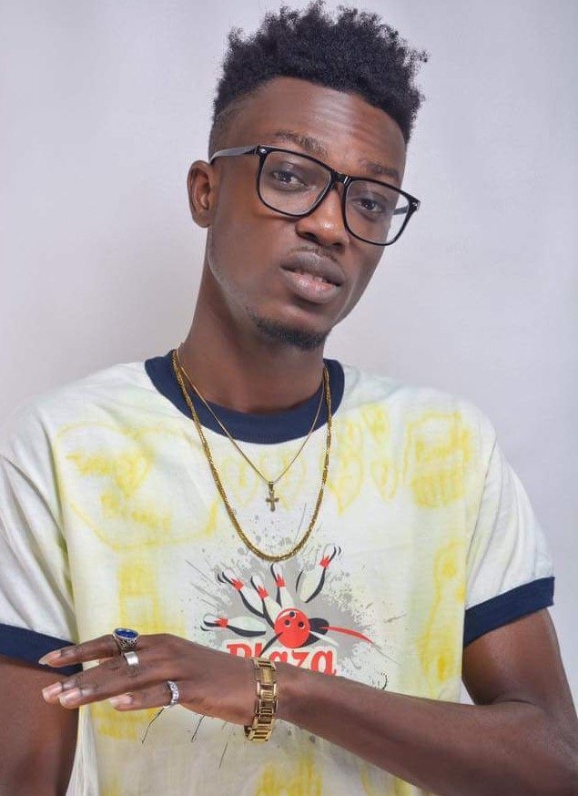 y1025fm's tweet photo. #YLounge w/@djbongogh x @SabogSa Congratulations @OpankaGH You won the #5after8 segment where we put two artistes together for listeners to choose their favorite!!You've the hearts of Kumasi. https://t.co/8OwzZHblC6