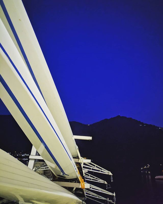 Grampasso_'s tweet photo. BiancoBlu / White&amp;Blue

#lakecomo #cernobbio #canoe #night #blue #whiteandblue #rowing #contrast #brunate #summer #lake #igerscomo #comolaketoday #ig_como #ig_como_lecco #lagodicomo #nightpic #ig_lakecomo https://t.co/w39p7sCJ5G https://t.co/Kzr8G68kHU