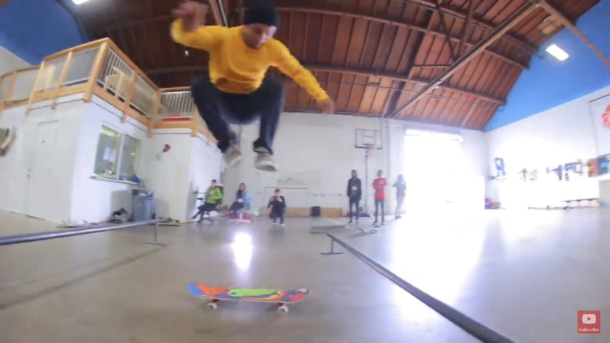 3rdeyeartS's tweet image. Watch @BrailleSkate kill it with these epic Hippy Jumps!!!  @ChrisMcNugget hopping almost 9 feet! Gnarly! #crazyskateboarding #brailleskate with that 🔥 #customgrip #3rdeyecustomgrips #3rdeyeartnskate