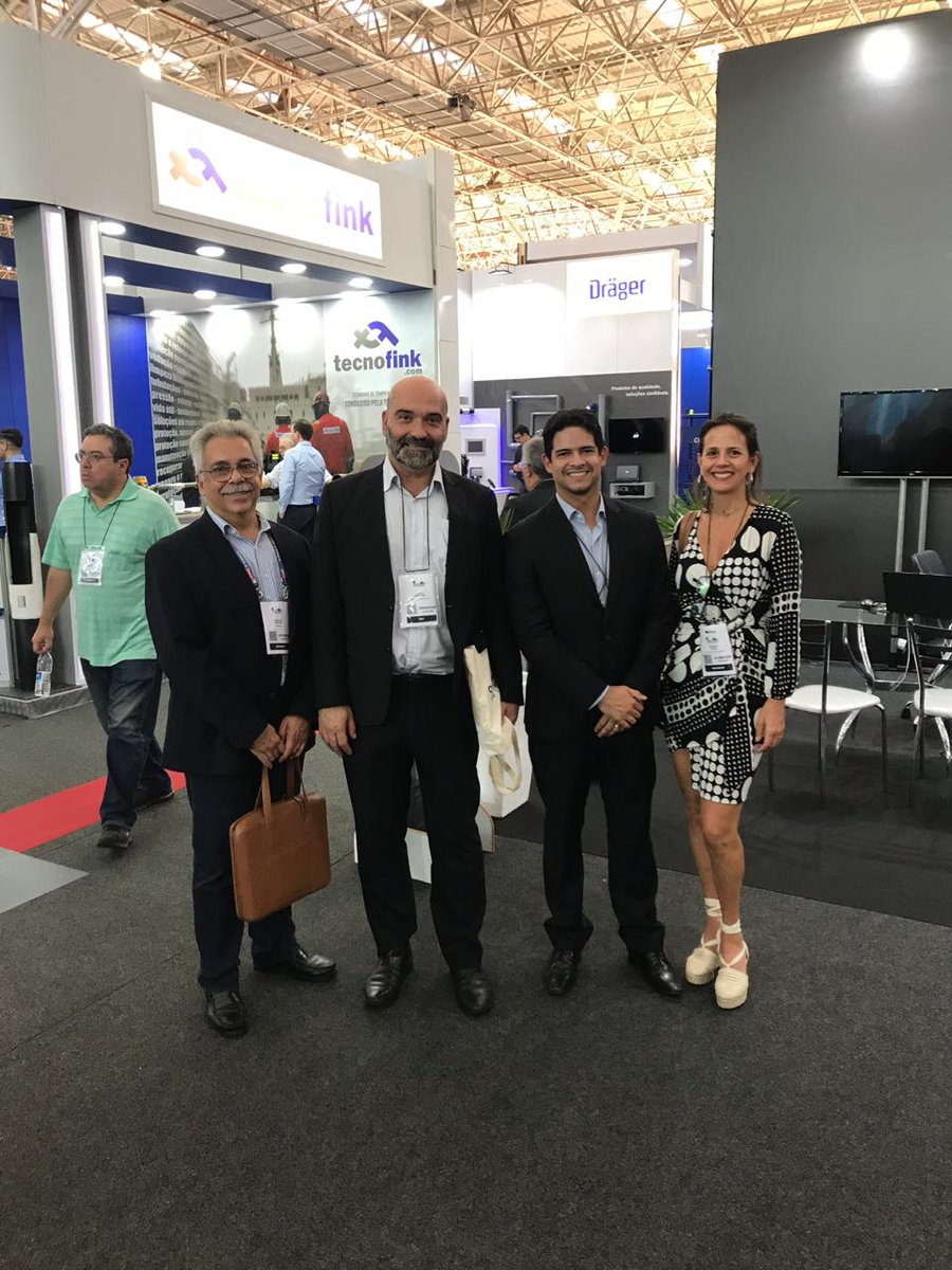 NadineALopes's tweet photo. Participando da #BrasilOffshore2019 em Macaé. Ótimo para encontrar os colegas de setor e para me atualizar com as palestras realizadas durante o evento! https://t.co/MaPmR4I37B