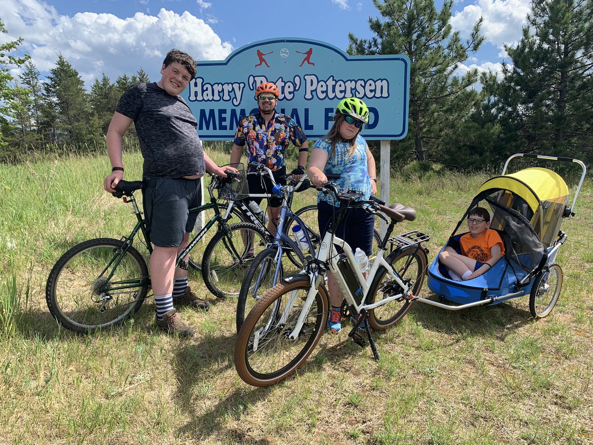 edwardmdpt's tweet photo. #IMovedToday #SummerOfMOVE #Socialcommute Getting the whole Mathis5 out for a bike ride to the ballpark. Itβs finally summer here! Team #MotionIsLotion @MegMitchellDPT @perky7290 @Criss_Lamb @katelynbeam @LeighADPT @LLCrosbie @jcpenneyPT @KatZiemkeDPT @PTPintcast @ervandongen https://t.co/4HK3LMHJyz