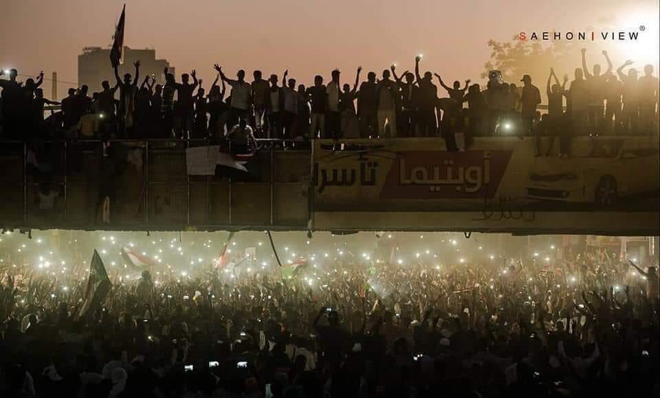 TuttiFemi's tweet photo. these are my innocent ambitious lovely people one night before the #massacre  #IAmTheSudanRevoltion #مليونيه30يونيو https://t.co/9iBvEznHGO