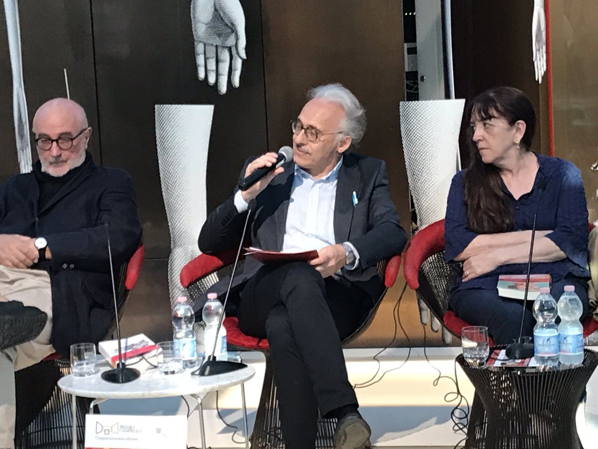 PremioCampiello's tweet photo. #CampielloInTour
Emanuele Zinato guida il primo incontro con i finalisti del #Campiello2019
#letteratura #impresa #cultura #venezia #TFondaco https://t.co/W583YCA1cj