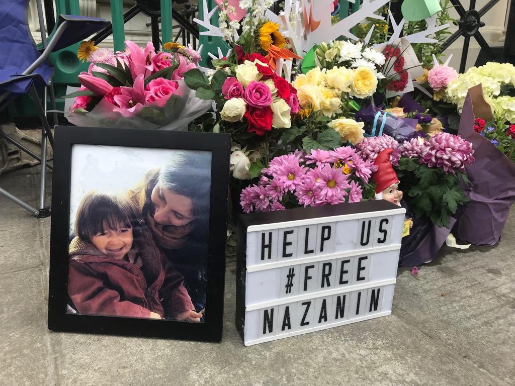 DanJarvisMBE's tweet photo. Humbled to meet Richard Ratcliffe and support the campaign to free Nazanin Zaghari-Ratcliffe.

She should be released immediately.

You can show your support by signing this petition: https://t.co/lpq4kzC2NN

#FreeNazanin #Hungry4Justice https://t.co/SMJgjmJFGI