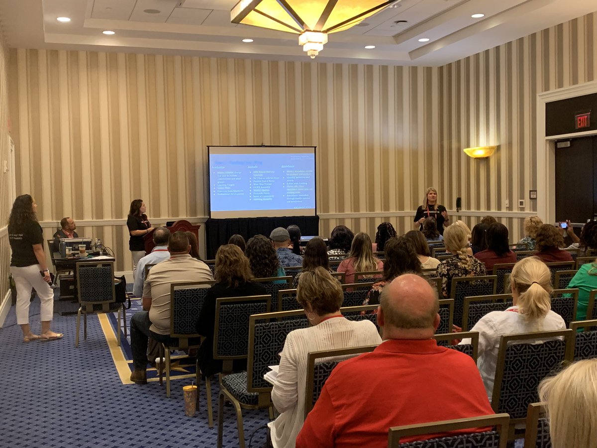duckfan66's tweet photo. Very proud of my wife @runnin26 and her @SandyGrade_OTSD team!  @CassidayHopkins @jami_barnicoat and OTSD Superintendent Aaron Bayer Presenting their journey and successes in DC for the @RigorRelevance Model Schools Conference. #modelschools #leadered https://t.co/Rm2wF5DiYt