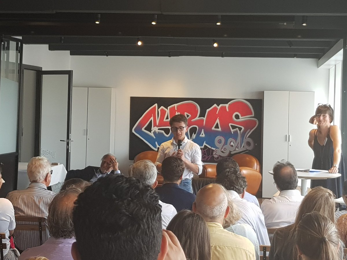 [ASSEMBLEE GÉNÉRALE]  @Jo_Gouv et Remicart, #Alumni Télémaque prennent la parole pour parler de l'#engagement des anciens filleuls. 5 alumnis vont devenir #tuteurs !