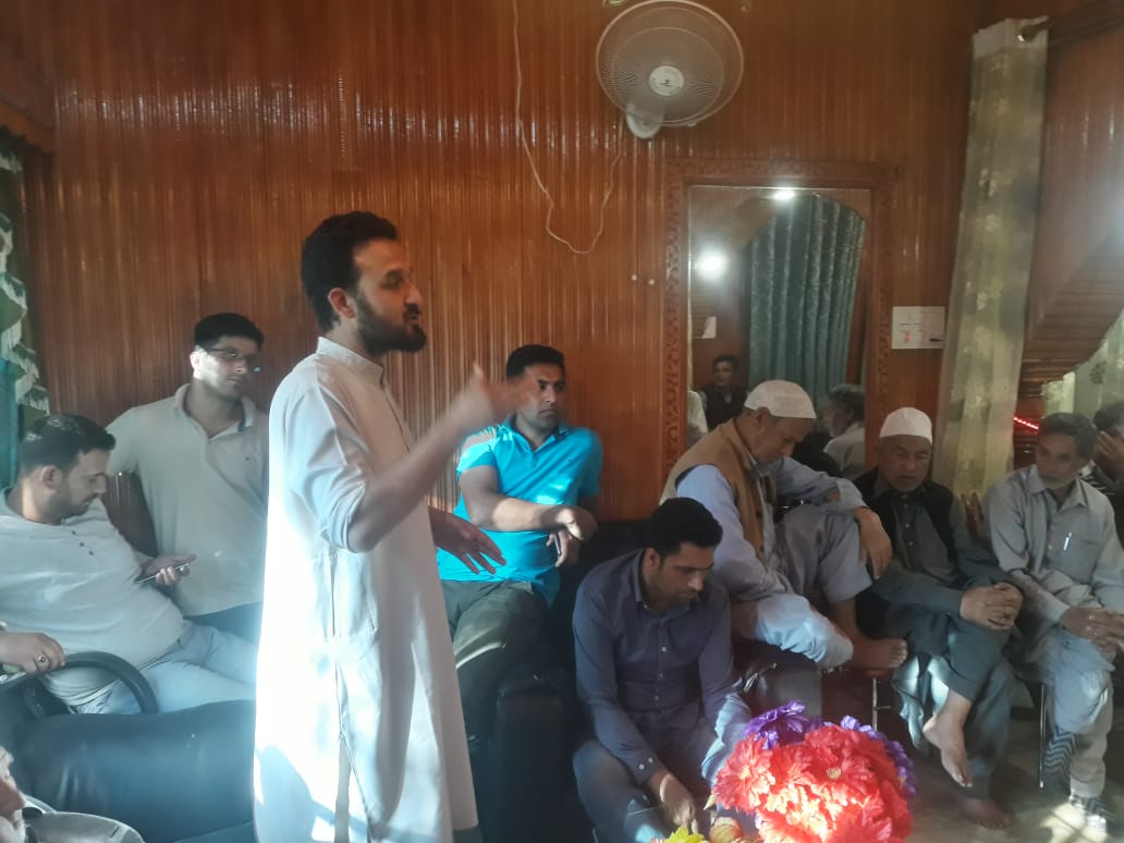 ImranNDar's tweet photo. Had a fruitful interaction at Nasirabad Kulgam today. #OnlyHal #JKNC https://t.co/gIM7ncgkZ8