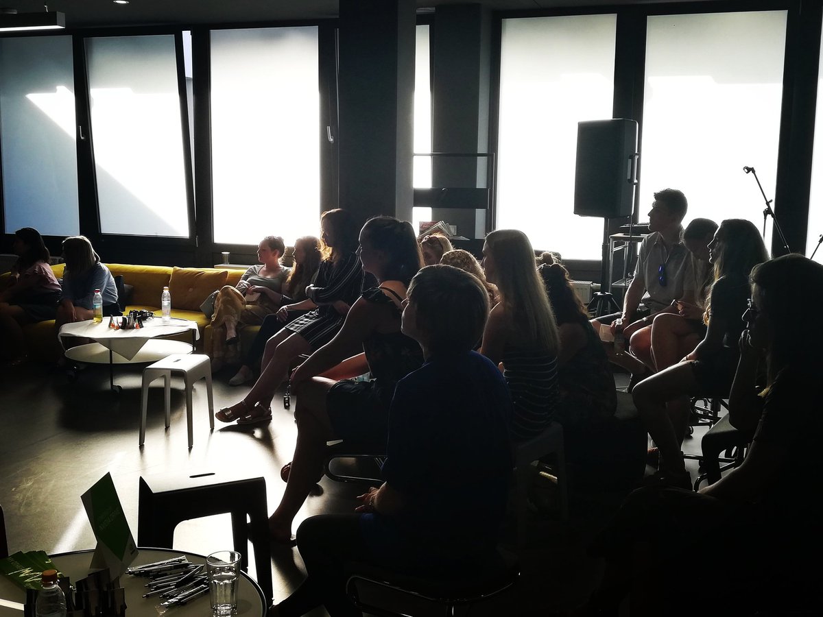WeLeadWomen's tweet photo. The audience is concentrated on the #DeepLearning explanation. Potential new #DataScientist?
#AutonomousVehicles https://t.co/LKnVxucUlH